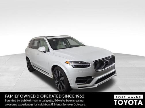 2023 Volvo XC90 Recharge Plug-In Hybrid T8 Ultimate Bright Theme 7-Seater