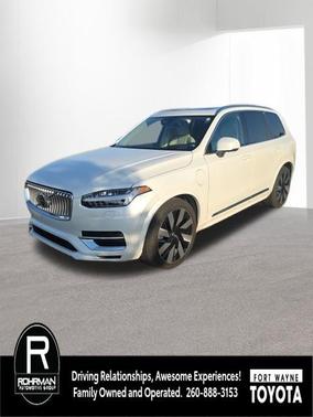2023 Volvo XC90 Recharge Plug-In Hybrid T8 Ultimate Bright Theme 7-Seater