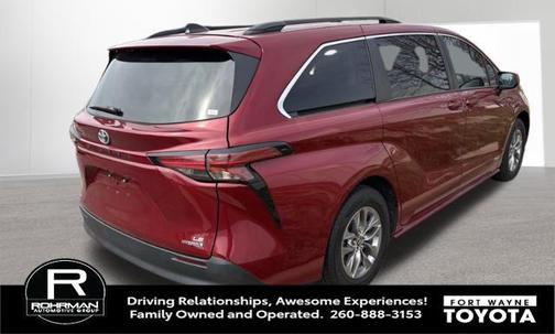 2021 Toyota Sienna LE