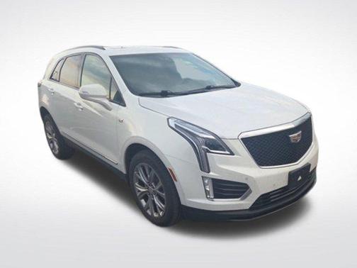 Crystal White Tricoat 2021 Cadillac XT5 Sport