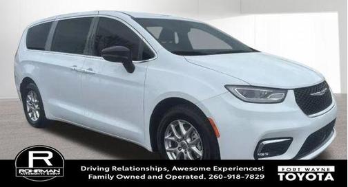 Bright White Clearcoat 2024 Chrysler Pacifica Touring L