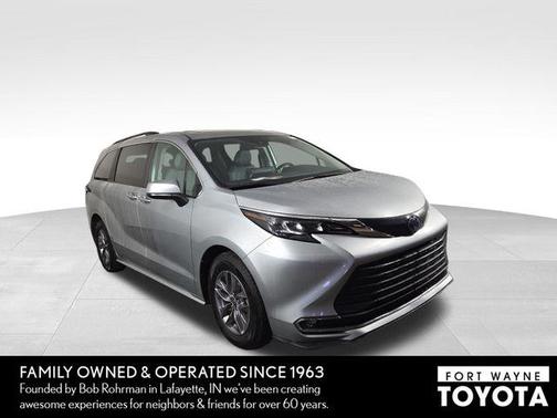 2024 Toyota Sienna XLE