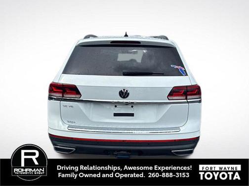 Pure White 2023 Volkswagen Atlas 3.6L SE w/Technology