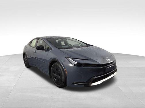 2025 Toyota Prius Plug-In Hybrid SE