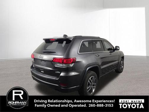 2020 Jeep Grand Cherokee Laredo