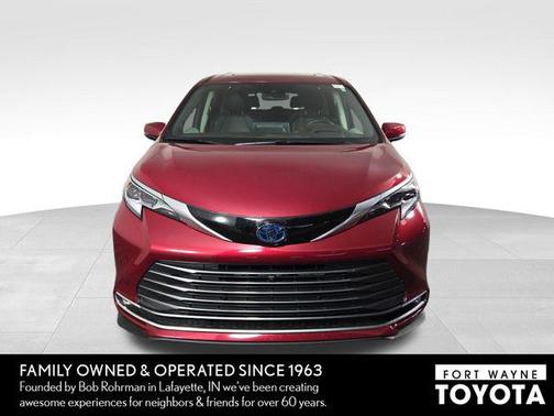 Ruby Flare Pearl 2021 Toyota Sienna Platinum 7 Passenger