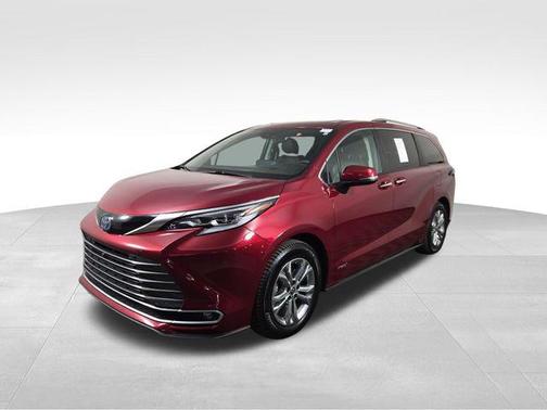 Ruby Flare Pearl 2021 Toyota Sienna Platinum 7 Passenger