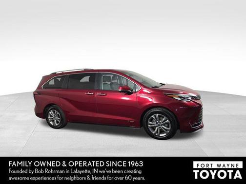Ruby Flare Pearl 2021 Toyota Sienna Platinum 7 Passenger