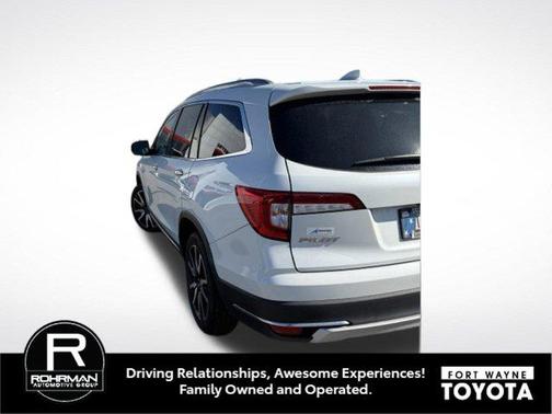 Platinum White Pearl 2021 Honda Pilot AWD Elite