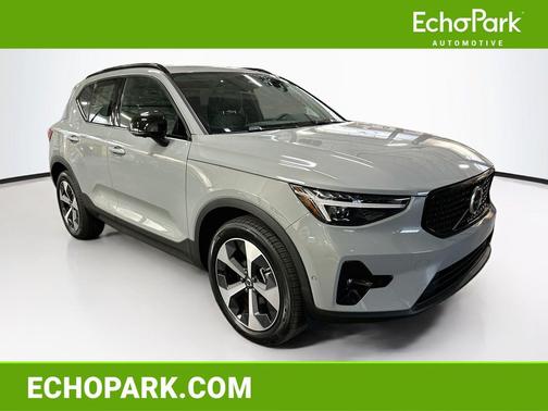 Vapour Grey Metallic 2026 Volvo XC40 Plus, B5 AWD Gas (mild hybrid), Dark