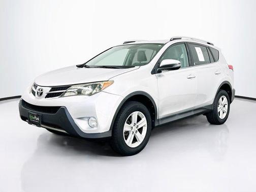 Classic Silver Metallic 2014 Toyota RAV4 XLE