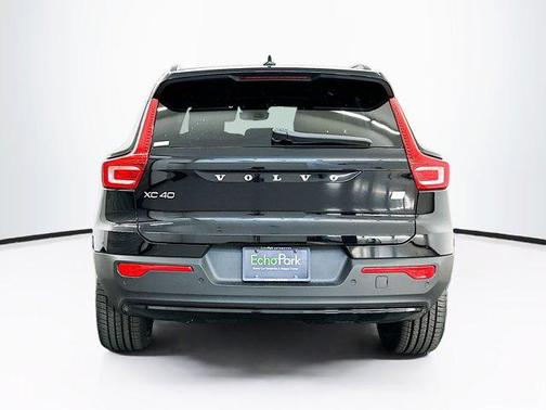 Onyx Black Metallic 2022 Volvo XC40 Recharge Pure Electric P8 Twin Ultimate