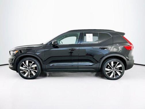 Onyx Black Metallic 2022 Volvo XC40 Recharge Pure Electric P8 Twin Ultimate