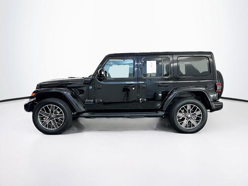 Black Clearcoat 2023 Jeep Wrangler 4xe Sahara High Altitude
