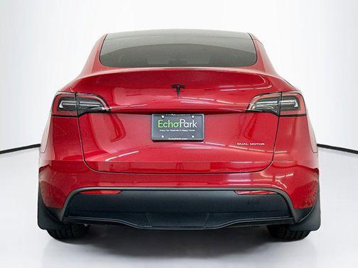 2022 Tesla Model Y Long Range Dual Motor All-Wheel Drive