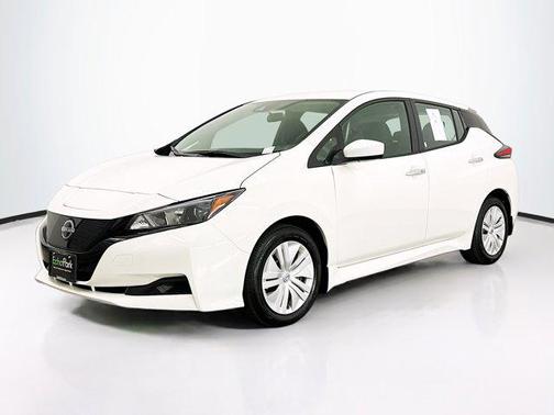 2025 Nissan Leaf S