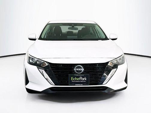 Aspen White Tricoat 2024 Nissan Sentra SV
