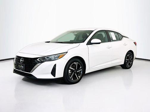 Aspen White Tricoat 2024 Nissan Sentra SV