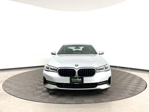 Photo 2 of 38 of 2021 BMW 530 530i xDrive