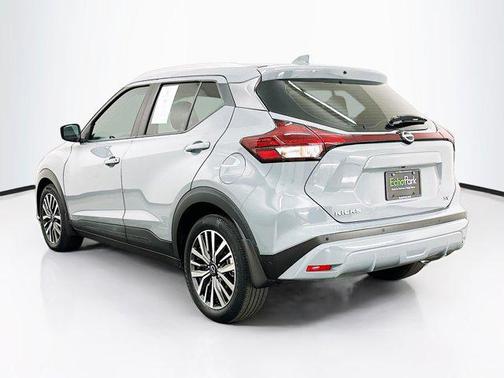 2022 Nissan Kicks SV