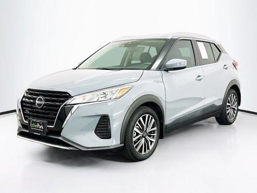2022 Nissan Kicks SV