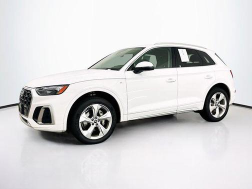 2022 Audi Q5 45 S line Premium Plus