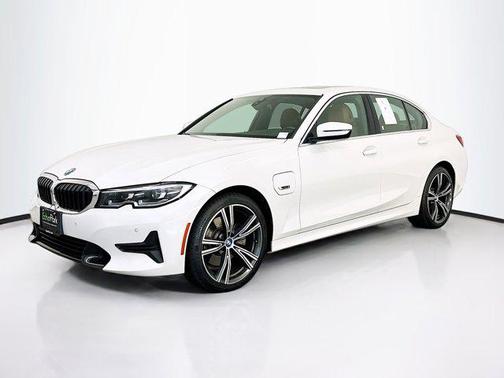 2022 BMW 330e Base