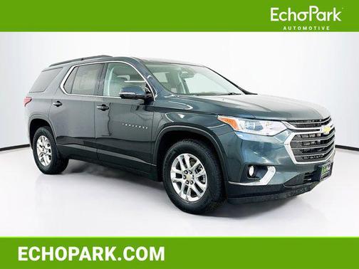 Graphite Metallic 2020 Chevrolet Traverse LT Leather
