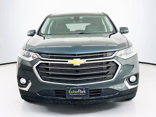 Graphite Metallic 2020 Chevrolet Traverse LT Leather