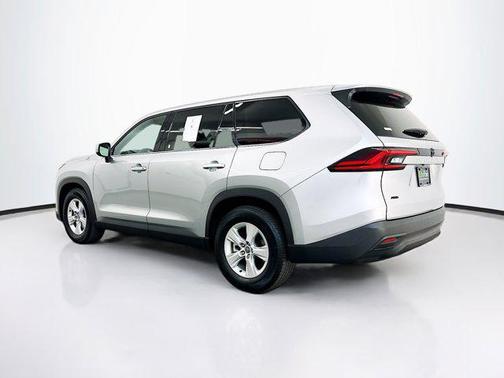 Celestial Silver Metallic 2025 Toyota Highlander LE