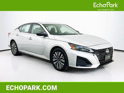 Brilliant Silver Metallic 2024 Nissan Altima 2.5 SV