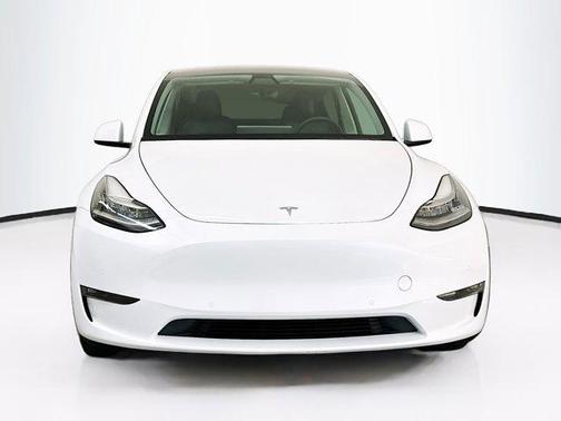 2022 Tesla Model Y Long Range Dual Motor All-Wheel Drive