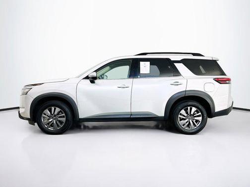 Brilliant Silver Metallic 2025 Nissan Pathfinder SV 4WD