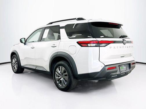 Brilliant Silver Metallic 2025 Nissan Pathfinder SV 4WD