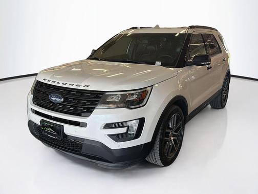 White Platinum Metallic Tri-Coat 2016 Ford Explorer Sport
