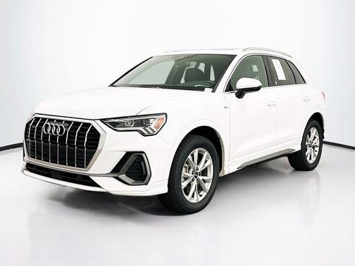 2024 Audi Q3 Premium 45 TFSI S line quattro Tiptronic