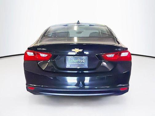Mosaic Black Metallic 2024 Chevrolet Malibu FWD 1LT
