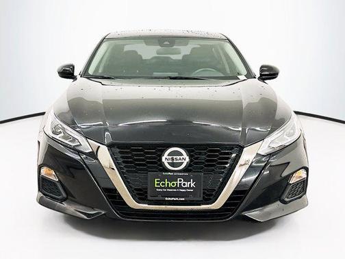 2022 Nissan Altima SR FWD