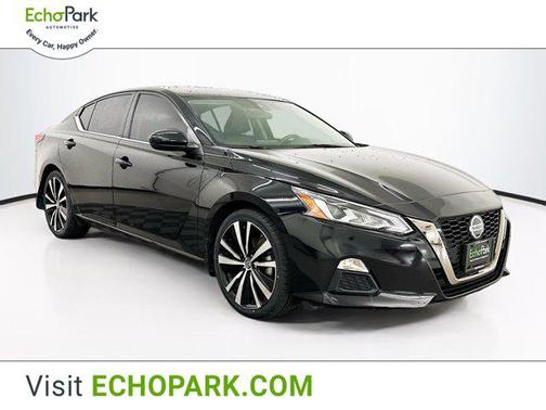 2022 Nissan Altima SR FWD