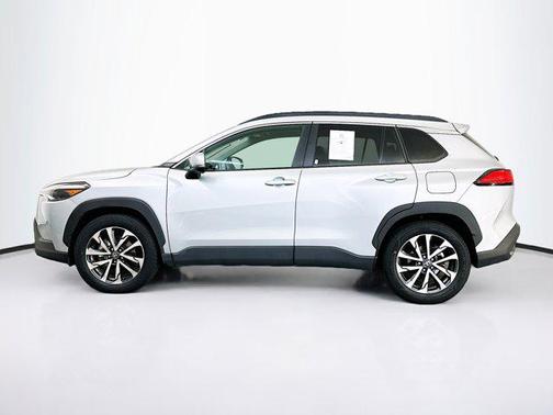 2024 Toyota Corolla Cross XLE