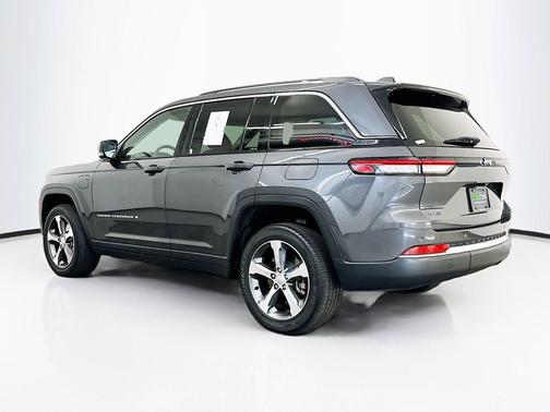 Baltic Gray Metallic Clearcoat 2022 Jeep Grand Cherokee 4xe Base