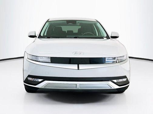 2024 Hyundai IONIQ 5 SE