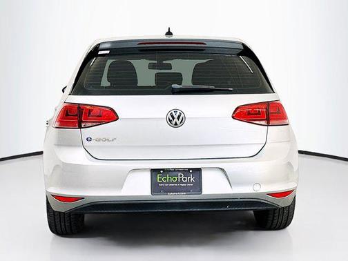 2016 Volkswagen e-Golf SE