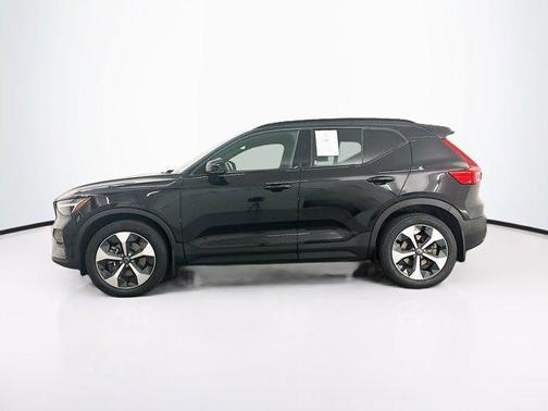 2024 Volvo XC40 B5 Core Bright Theme