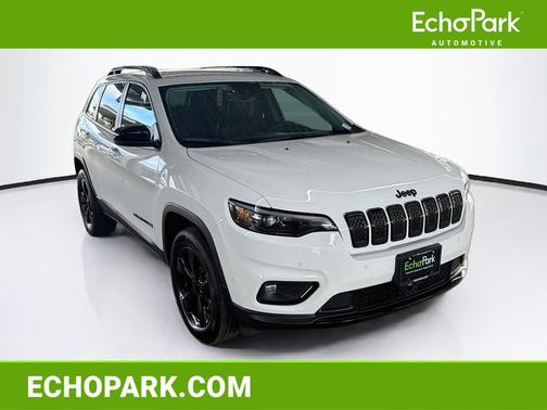 Bright White Clearcoat 2023 Jeep Cherokee Altitude