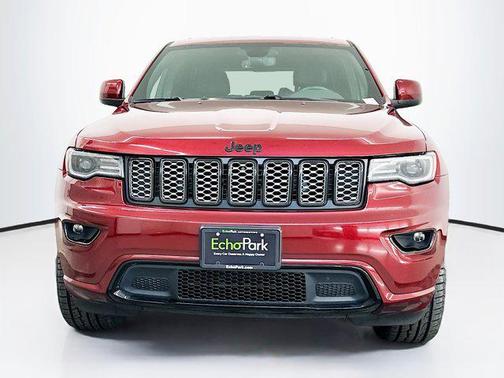 2022 Jeep Grand Cherokee Laredo