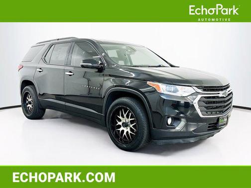 Mosaic Black Metallic 2019 Chevrolet Traverse RS