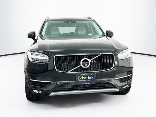 2017 Volvo XC90 T6 Momentum