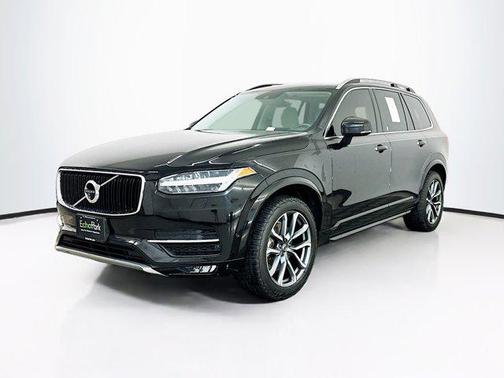 2017 Volvo XC90 T6 Momentum