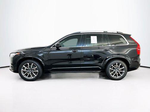 2017 Volvo XC90 T6 Momentum